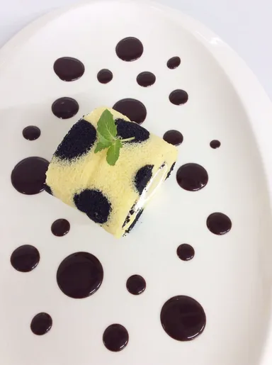ロールケーキもドット仕様