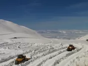 アルペンルート開通に向け除雪作業中！