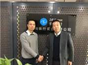 ZiFiSense CEO李 卓群(左)、テクサー CEO 朱 強