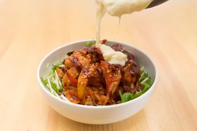 縁にち「とろーりチーズのダッカルビ丼」