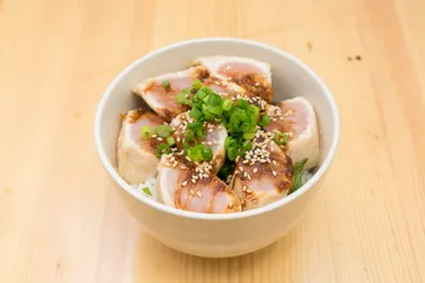 Borracho(ボラーチョ)「レアから丼」