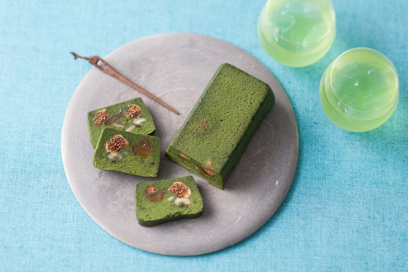 宇治の老舗＜辻利＞の抹茶テリーヌ ショコラ
フルーツとナッツ 具だくさんの新食感
「京濃い茶テリーヌ 彩り果実」GINZA SIX限定で新発売