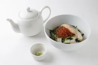 焼き鮭とイクラのだし茶 のっけごはん