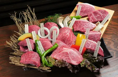 牛一頭ほぼ完全制覇(12部位セット) 19,800円 (税込)