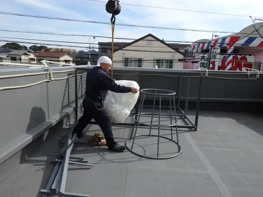 現地に架台製作