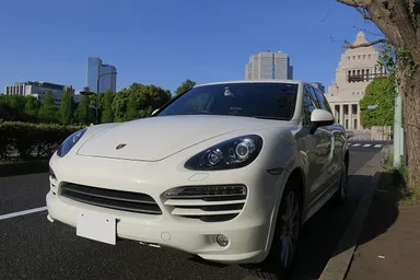 番町　ポルシェカイエン 3