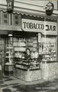 昭和初期のたばこ小売店の様子(たばこと塩の博物館)