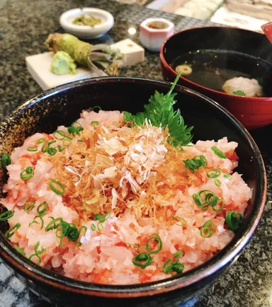 トロ金目鯛わさび丼 2