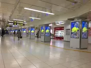 名古屋市交通局 東山線栄駅のデジタルサイネージ