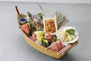 日高の春うにと6種の魚貝の“いろは”舟盛り　＜2,999円＞