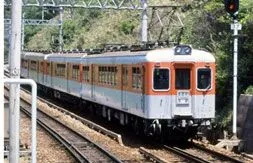 【イメージ写真】鵯越駅入駅中のデ１０００形