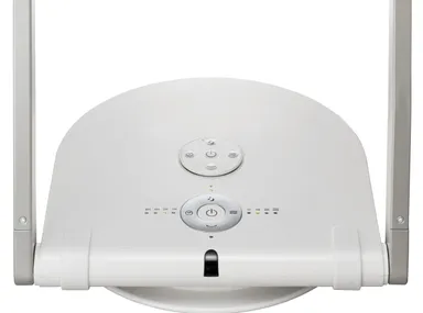 マグネットで本体に収まるリモコン、立てかけても落ちません