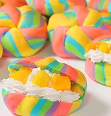 レインボーフルーツサンド