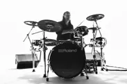 「Vドラム」演奏イメージ