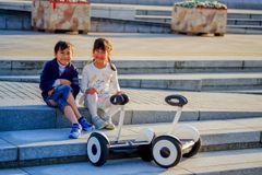 6歳からSEGWAYデビュー！スマホと連携した『SEGWAY miniLITE』　クラウドファンディングサイト Makuakeで取扱をスタート！