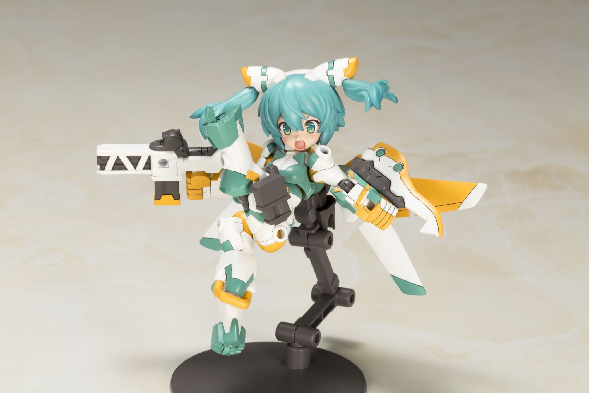 フレームアームズ・ガール』と『デスクトップアーミー』のコレボ フレームアームズ・ガール』と『デスクトップアーミー』のコレボ