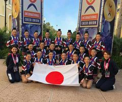 ジェクサー・フィットネスクラブ大宮 チアダンスチーム『Zingys』ICUチアリーディング世界選手権2018Junior Team Freestyle Pom部門The Cheerleading and Dance World Championship二大世界大会でダブル優勝〔ジュニア部門史上初〕