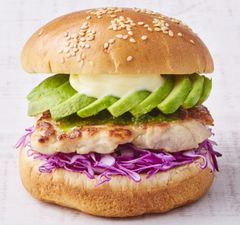 立教大学×フレッシュネスバーガー　学生ビジネスコンペで開発されたバーガーが店舗限定販売開始！フレッシュネスバーガーエチカ池袋店にて「立教ごちそうバーガー」発売！