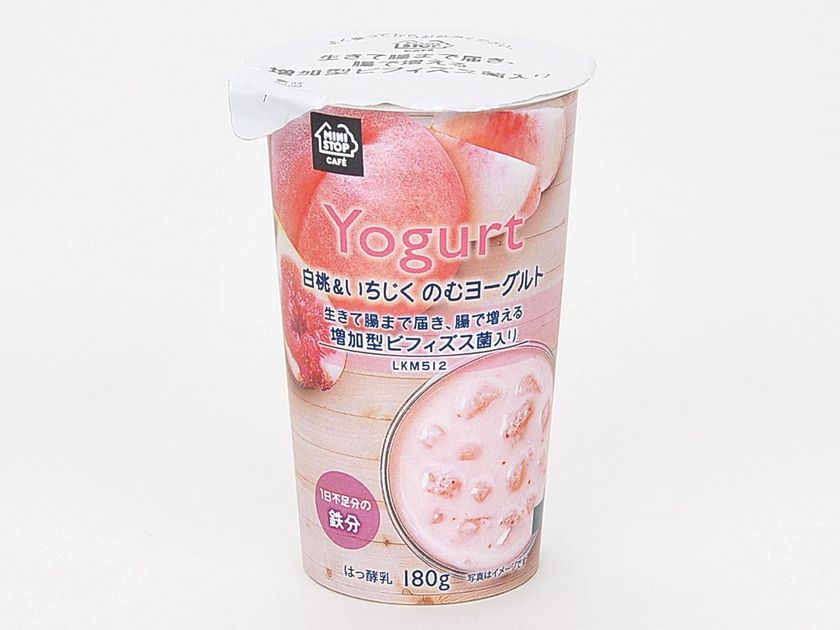 白桃といちじくの食感を楽しむ
ビフィズス菌入り“白桃＆いちじくのむヨーグルト”
５/８ (火)より発売開始