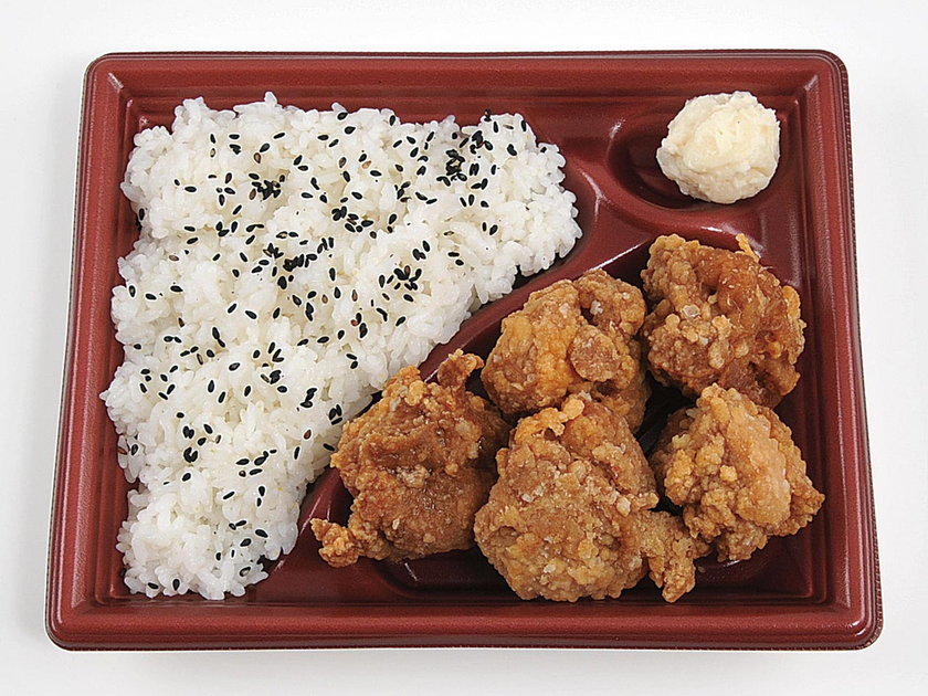 からあげグランプリ(R)３年連続最高金賞受賞
「ジョニーのからあげ」監修“唐揚弁当”
５/８（火）よりミニストップにて発売