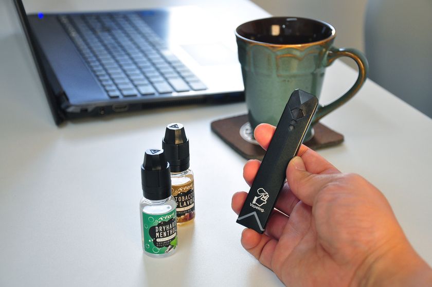 ニコチン・タール0、使い捨て感覚で使える次世代型電子タバコ「Easy VAPE」RAINBOWを新発売！｜株式会社ドロームのプレスリリース