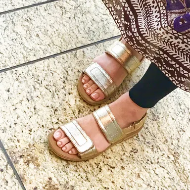 WEEKEND CASUALS「KEONA」ゴールド￥12,000(本体価格)