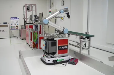 展示ソリューションの一例(AGV＋協働ロボット)