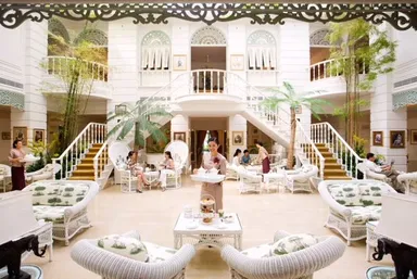 オーサーズラウンジ