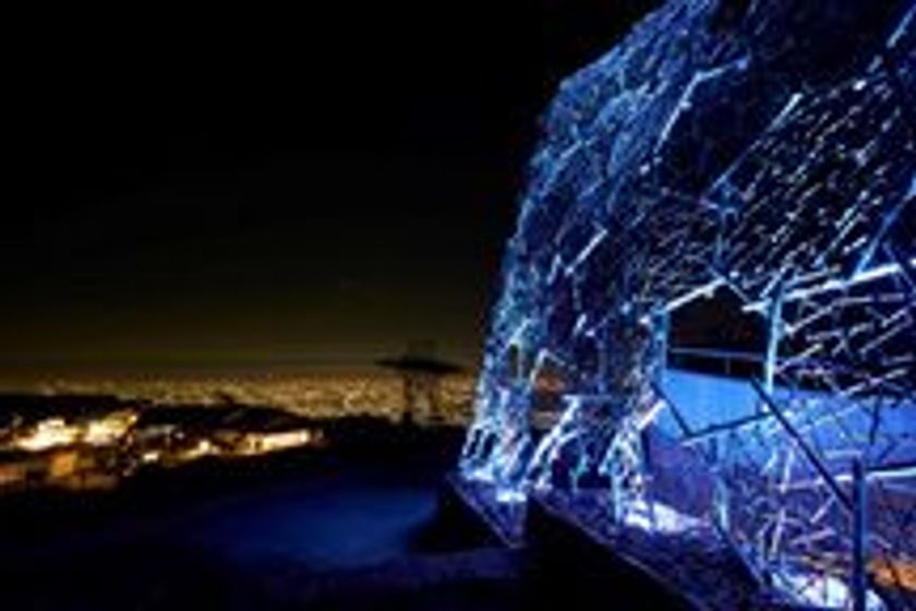 六甲山光のアートLightscape in Rokko
夏バージョン「夏は夜」　6月1日（金）からスタート！
～春バージョン「春はあけぼの」は、5月31日（木）まで～