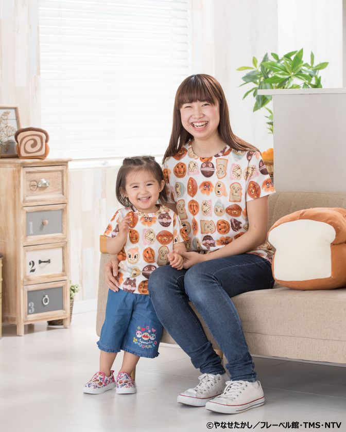 『それいけ！アンパンマン』のパン写真柄Tシャツ！
大人も子どもも欲しくなる、美味しそうなTシャツが新発売