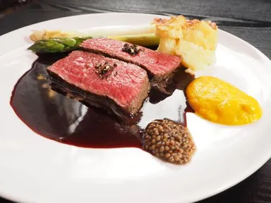 特選 黒毛和牛のポワレ