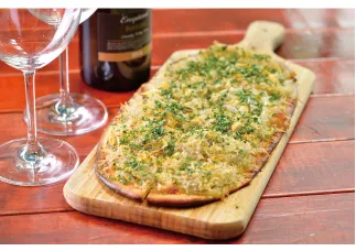 シラスと青唐辛子のピッツァ