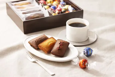 リンドールと焼き菓子セット