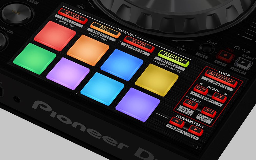 Serato DJ Proの機能を最大限に引き出す多彩な演奏機能と