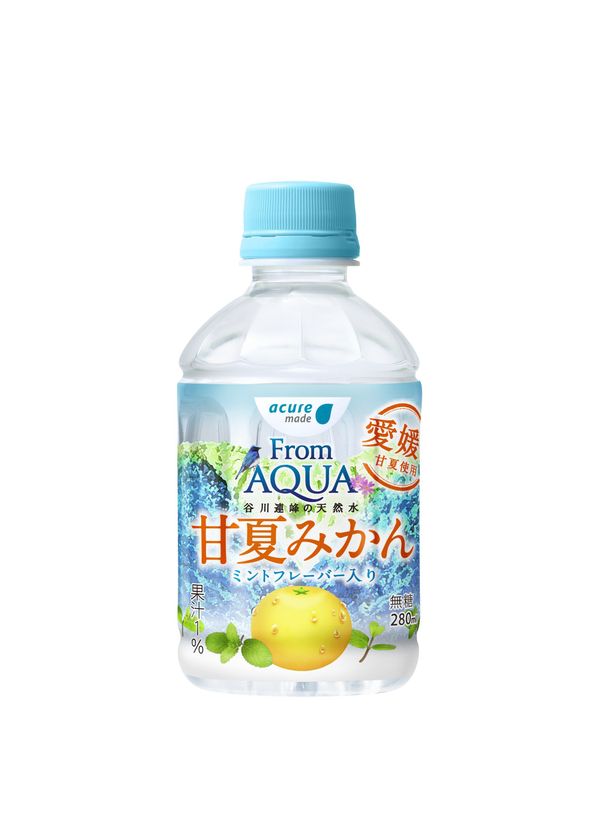～　伸長し続ける無糖飲料・フレーバーウォーター市場がこの夏さらに進化　～
甘くないフレーバーウォーター
「From AQUA 甘夏みかん×ミント」
6月5日（火）エキナカ自販機で発売