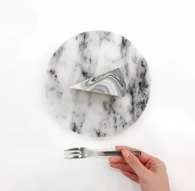 大理石にしか見えないスイーツ