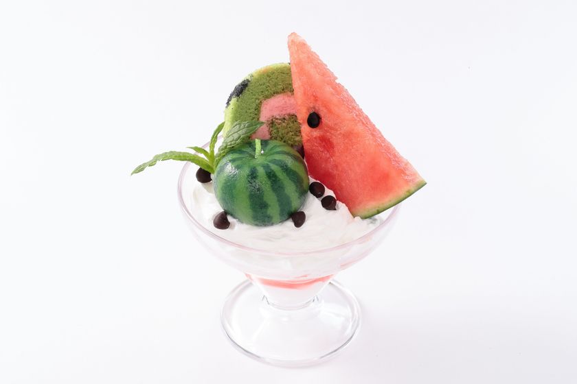 レゴカラーを使ったカラフルでわくわくする
夏限定のフードメニューが登場！