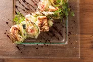 夏野菜と鰻のフリットオリジナルKABAYAKIソースとフロマージュ・エルブ