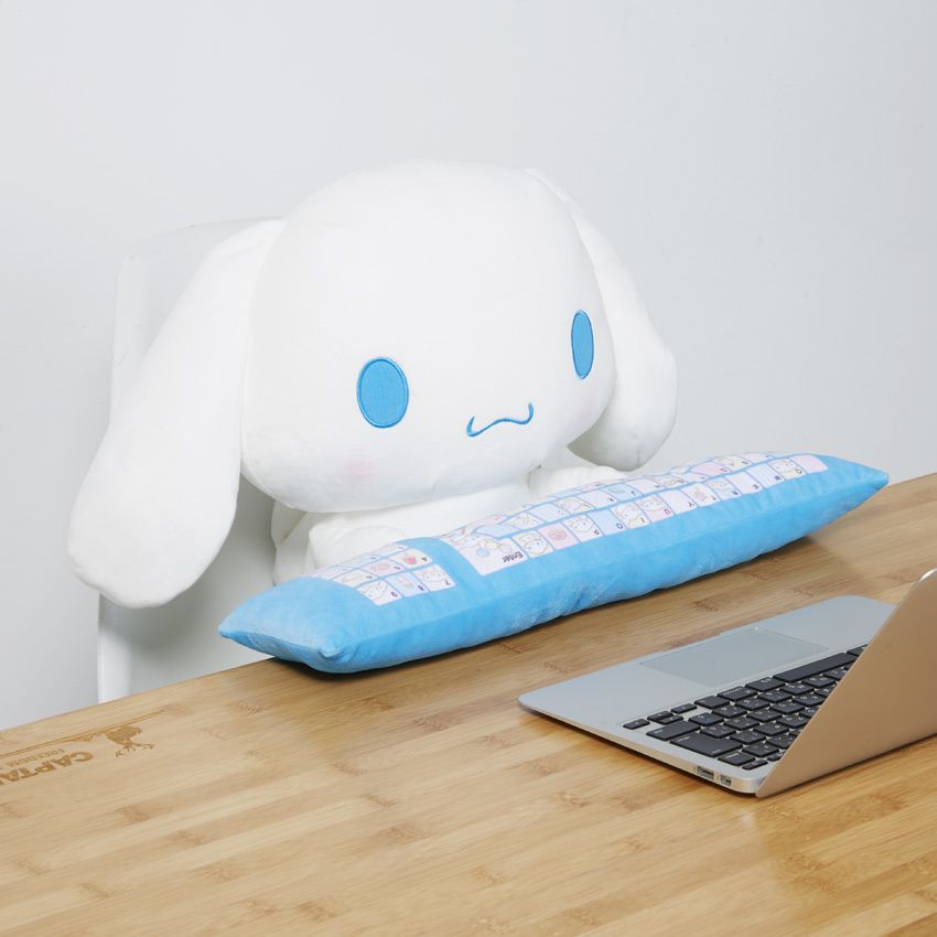 サンリオの「シナモロール」がPCクッションで登場！ 愛くるしい