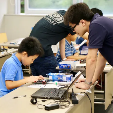 昨年度の様子（明治大学生田キャンパスにて）