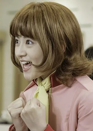 (フラウ・ボゥ役)若月佑美さん