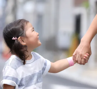 子供の迷子対策「ハートバンド」