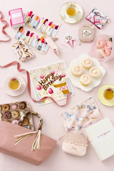 ＬＯＶＥＲＡＲＹ ＢＹ ＦＥＩＬＥＲ