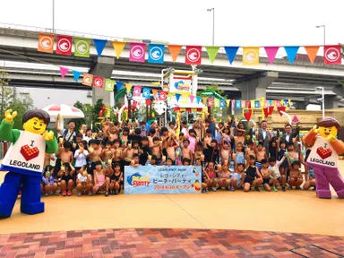 "こどもカクテル”での乾杯の様子