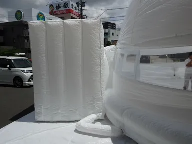 外扉と内扉の二重扉