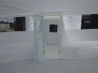 内側から見た出入口