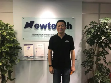 上海ニュータッチソフトウェア股フン有限公司総裁　郭ウェイ