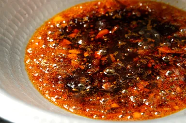 MELLOW LOUNGE特製の『食べるらー油』