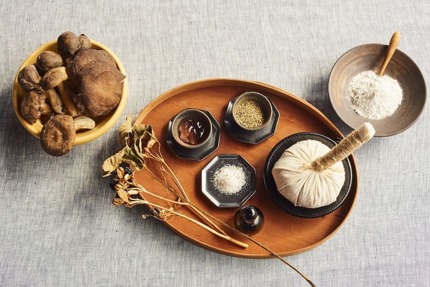 星のや軽井沢（長野県・軽井沢）
きのこの魅力を全身で体感する2泊3日のスパプログラム
「きのこ美人滞在」開催
開催期間：2018年9月1日～10月31日　