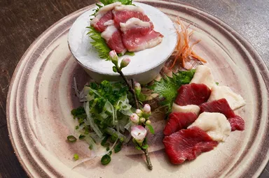 熊本直送新鮮馬刺し